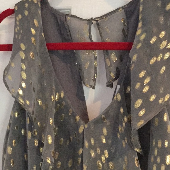 BCBGeneration Dressy Ruffled Tank Large NWOT - Picture 2 of 8